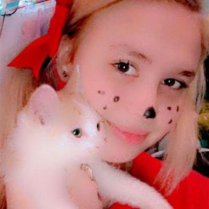 Meet your Posher, Cassondra